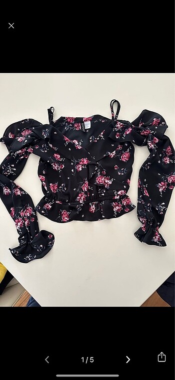 H&M Divided şifon crop bluz
