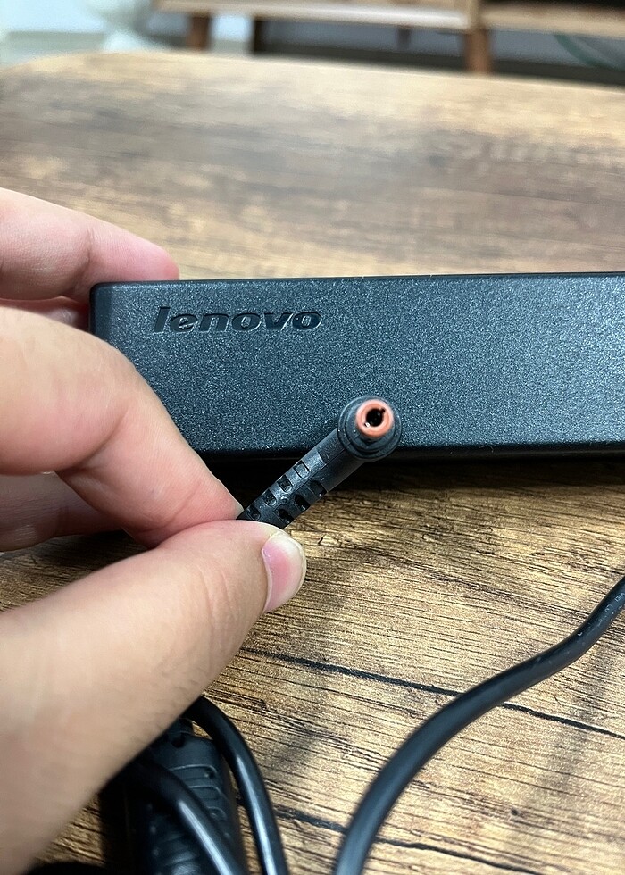 Orjinal Lenovo Laptop Şarj Cihazı - Görsel 2