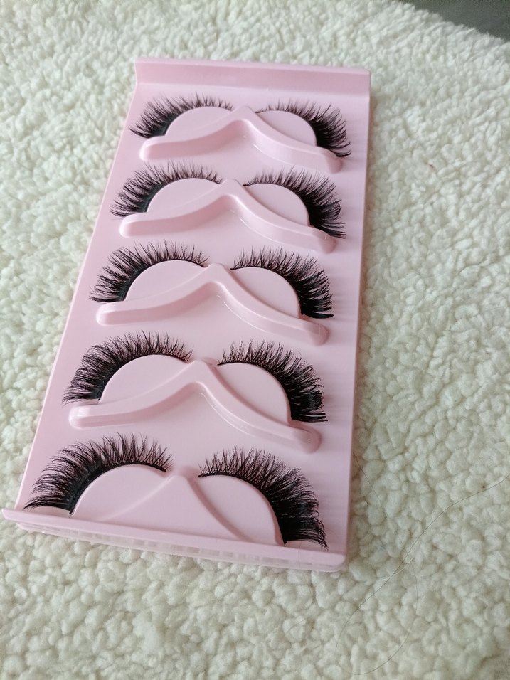 Latina  Kirpik - Görsel 4