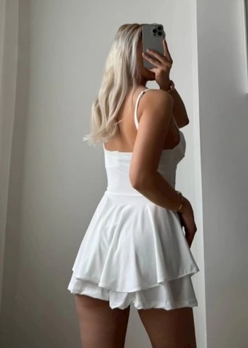 Zara Beyaz Mini Askılı Sokak Stili Elbise Şortlu