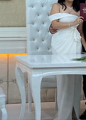 Nikah Elbisesi Uzun Beyaz Yırtmaçlı