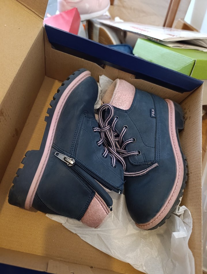 Kızlar için Koyu Mavi Tokalı Lastik Bot - Görsel 3