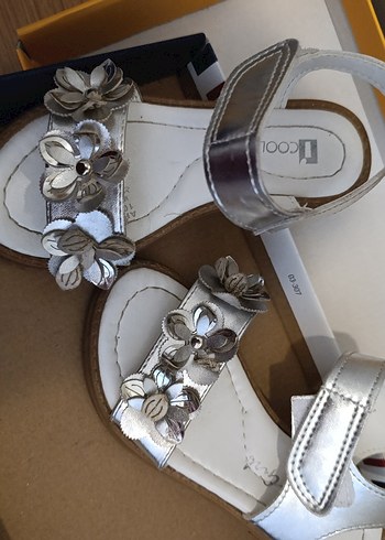 Kız Çocuk Bej Tokalı Terlik - Görsel 5