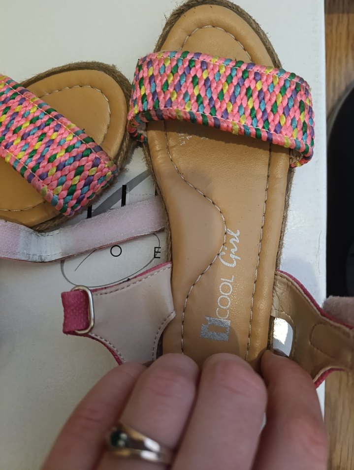 Kız Çocuk Bej Tokalı Terlik - Görsel 3