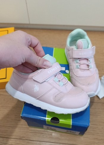 Kız Çocuk Pembe Cırt Cırtlı Spor Ayakkabı