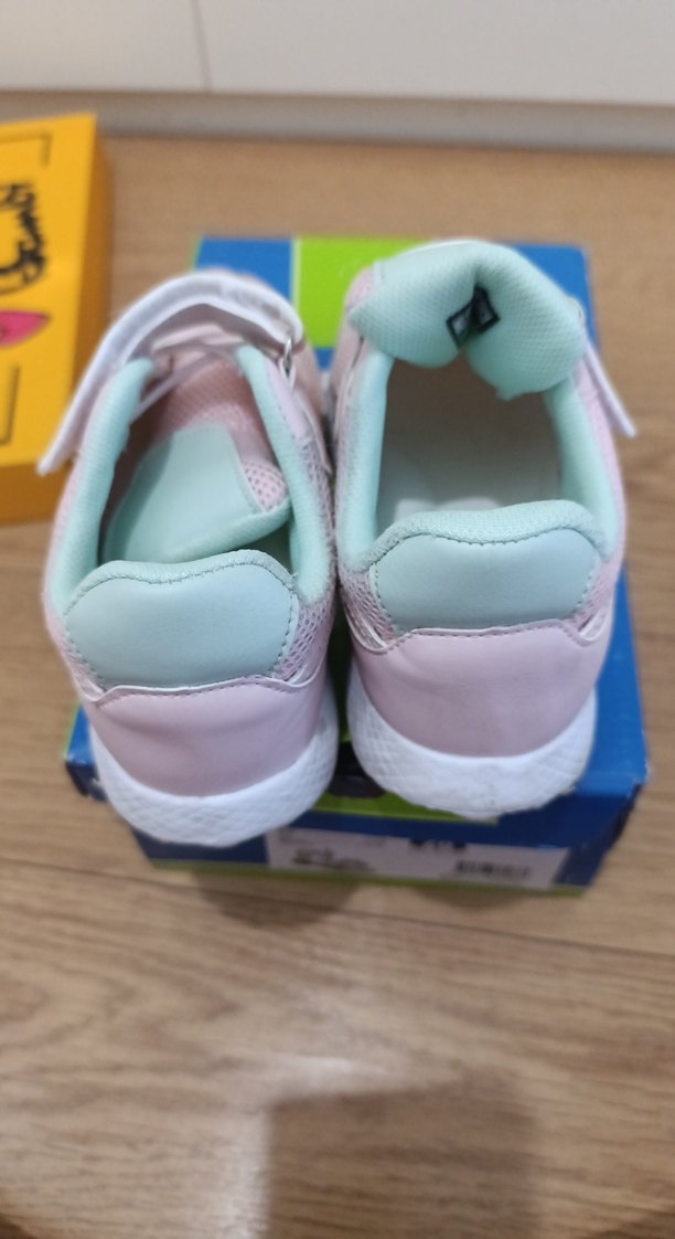 Kız Çocuk Pembe Cırt Cırtlı Spor Ayakkabı - Görsel 2