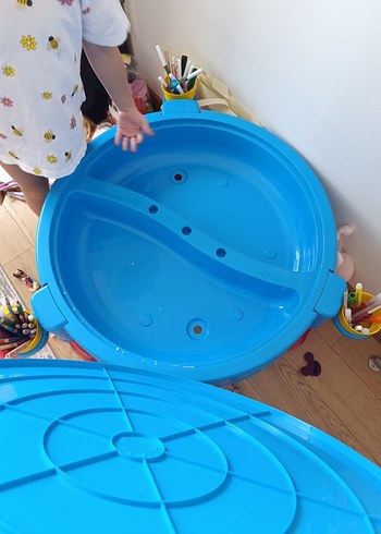 Çocuklar için renkli mavi oyun masası - Görsel 5