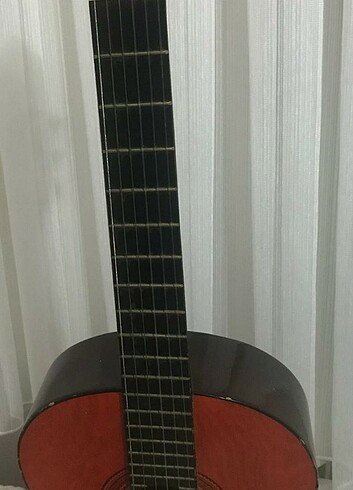 Beden Klasik gitar ilgilenenler için fırsat indirim yapılır