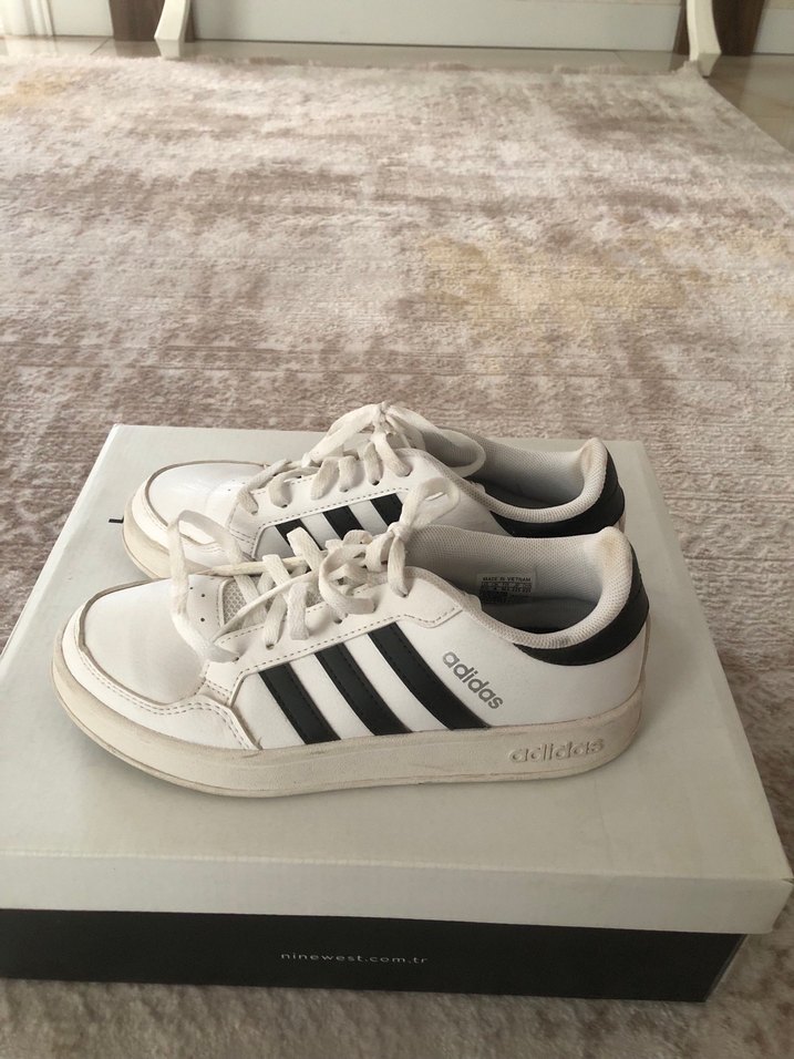 36.5 numara adidas marka ayakkabı - Görsel 2