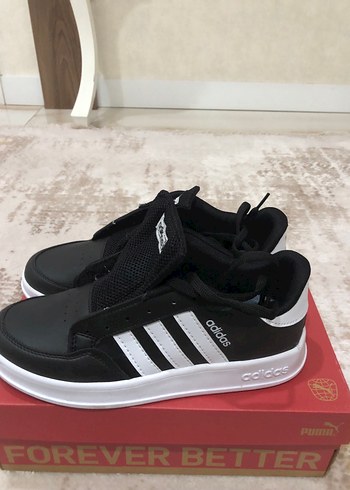 42 numara Adidas marka ayakkabı - Görsel 2