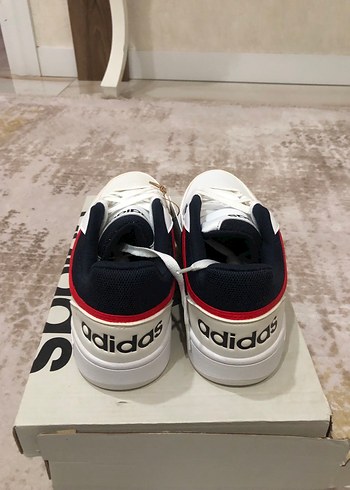 42.5 numara adidas marka ayakkabı - Görsel 3