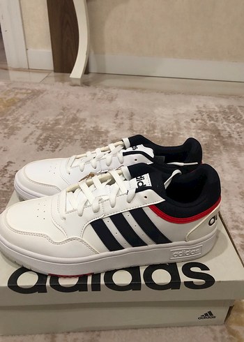 42.5 numara adidas marka ayakkabı - Görsel 2