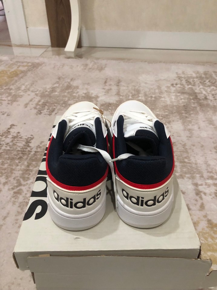 42.5 numara adidas marka ayakkabı - Görsel 3