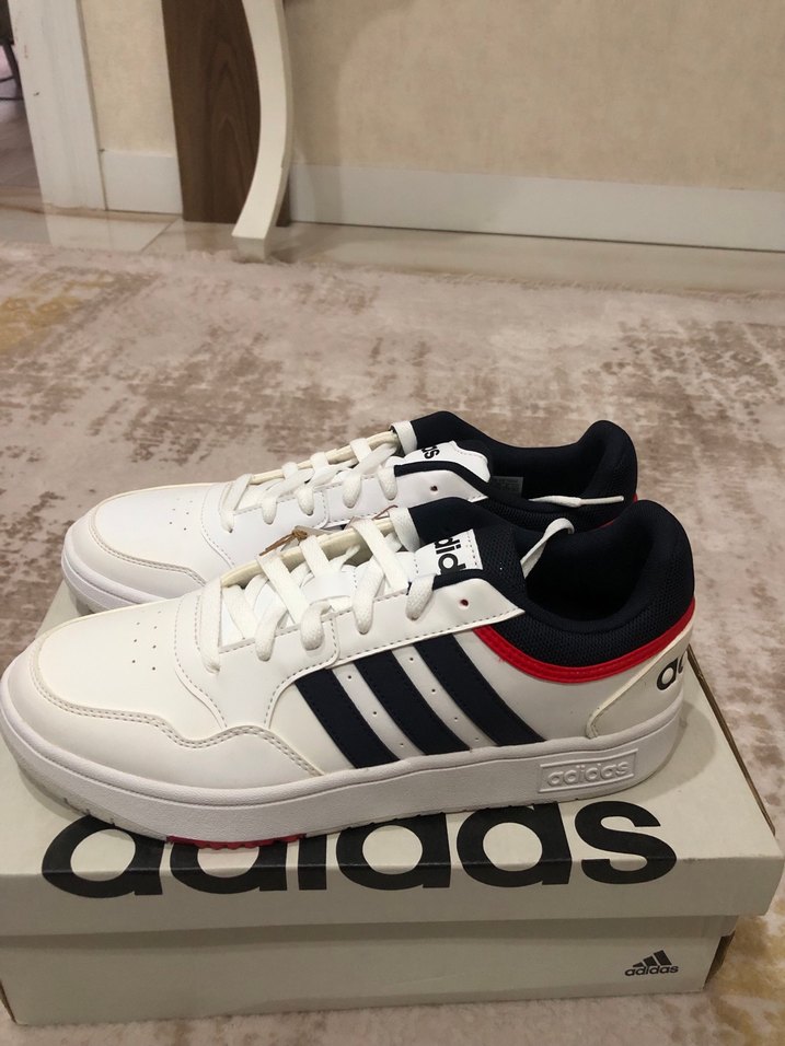 42.5 numara adidas marka ayakkabı - Görsel 2