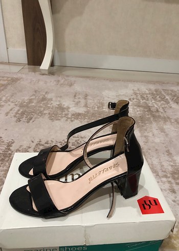 Siyah Tüylü Blok Topuklu Kadın Abiye Ayakkabı - Görsel 2