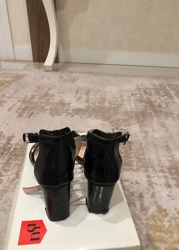 Siyah Tüylü Blok Topuklu Kadın Abiye Ayakkabı - Görsel 4