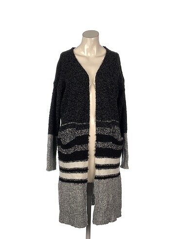 PreLoved Hırka %70 İndirimli.
