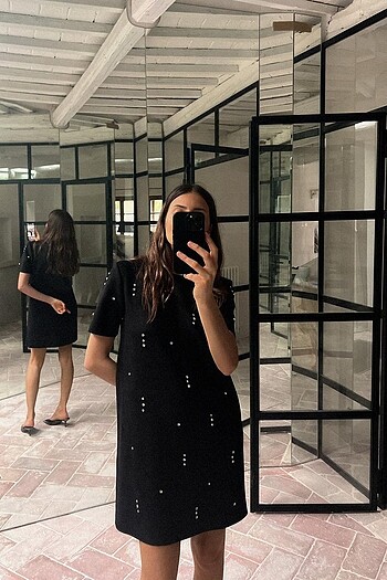 Zara Taşlı süet elbise