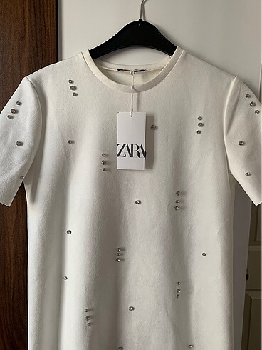 Zara Süet taşlı elbise