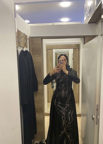 Pınar Şems Tesettür Kuyruklu Uzun Siyah Taşlı Abiye Elbise