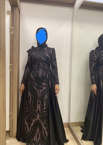 Tesettür Kuyruklu Uzun Siyah Taşlı Abiye Elbise