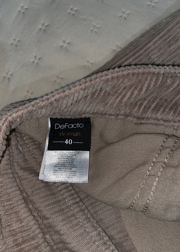 Düğmeli Bej Kadın Pantolon