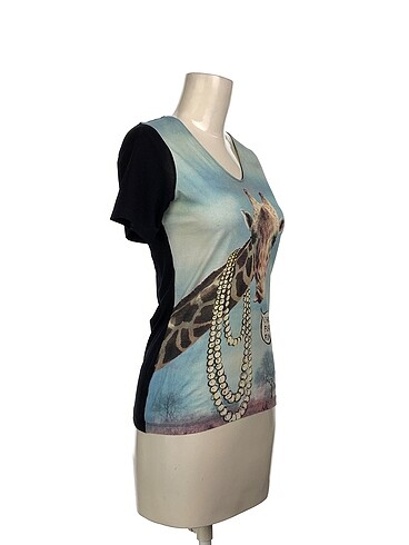 Moschino Moschino T-shirt %70 İndirimli.