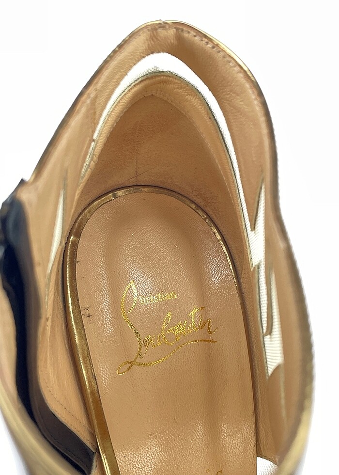 Christian Louboutin Platform %70 İndirimli. - Görsel 4