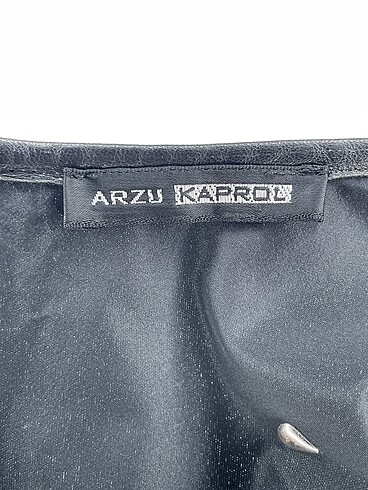 universal Beden siyah Renk Arzu Kaprol Bluz %70 İndirimli.