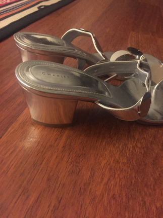 38 Beden Charles& keith lame gümüş terlik