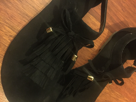 37 Beden H&M püsküllü süet sandalet