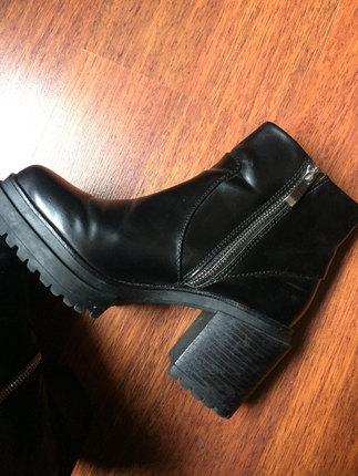 Zara ZARA TRF küt burun bot