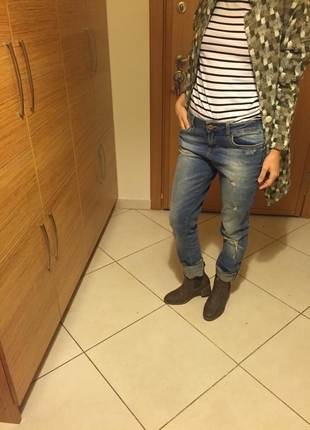 34 Beden mavi Renk ZARA Boyfriend jean çok kaliteli çok tarzz 