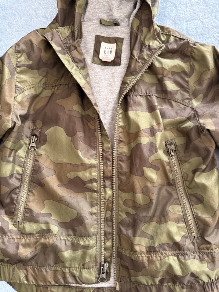 Kapüşonlu Kamuflaj Desenli Erkek Çocuk Mont - Görsel 2