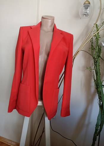 m Beden kırmızı Renk orjinal balenciaga ceket