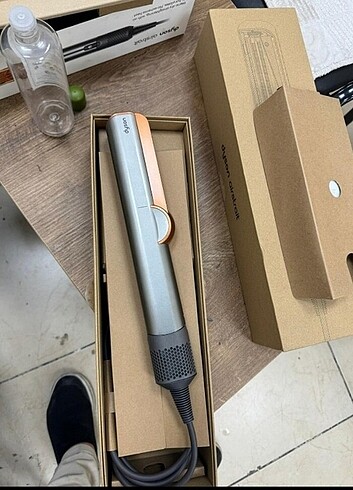 Dyson airstrait saç düzleştirici 