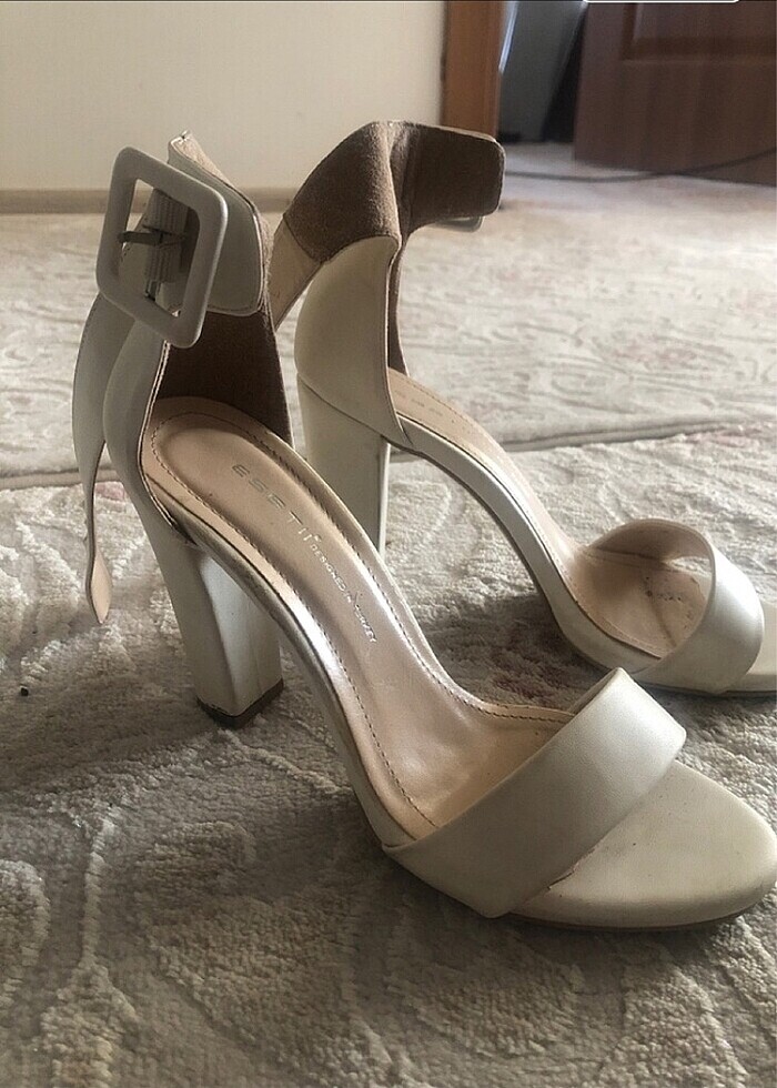 Topuklu ayakkabı - Görsel 2