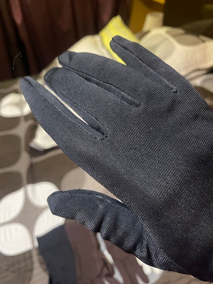 Vintage tarzda bej ve koyu renkli kadın eldivenleri - Görsel 2