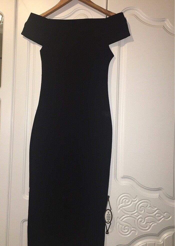 Siyah diz altı elbise - Görsel 2