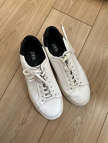 Zara erkek beyaz sneaker