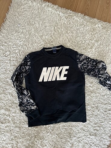 Nike sweatshirt