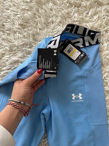 m Beden Under Armour tayt