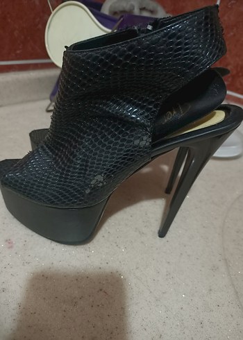 Kadın Siyah Yılan Desenli Tokalı platform Topuklu Ayakkabı - Görsel 5