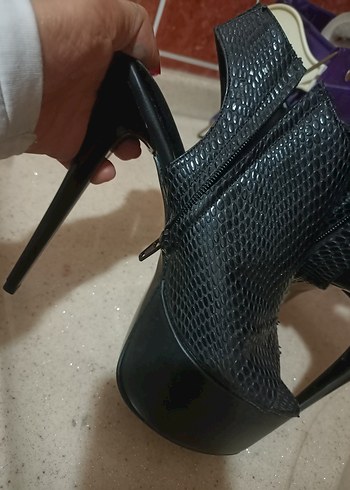 Kadın Siyah Yılan Desenli Tokalı platform Topuklu Ayakkabı - Görsel 6