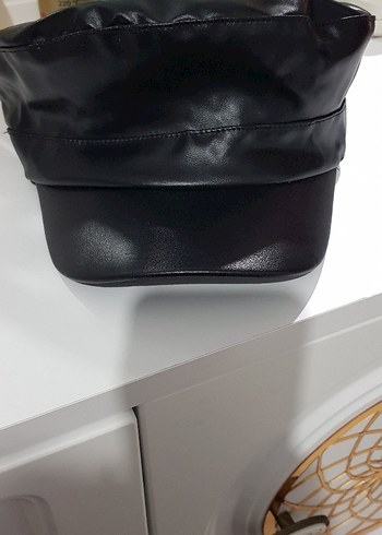 Siyah Deri Kadın Şapka - Görsel 2