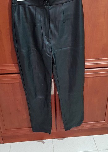 Kadın Siyah Deri Midi Pantolon - Görsel 4