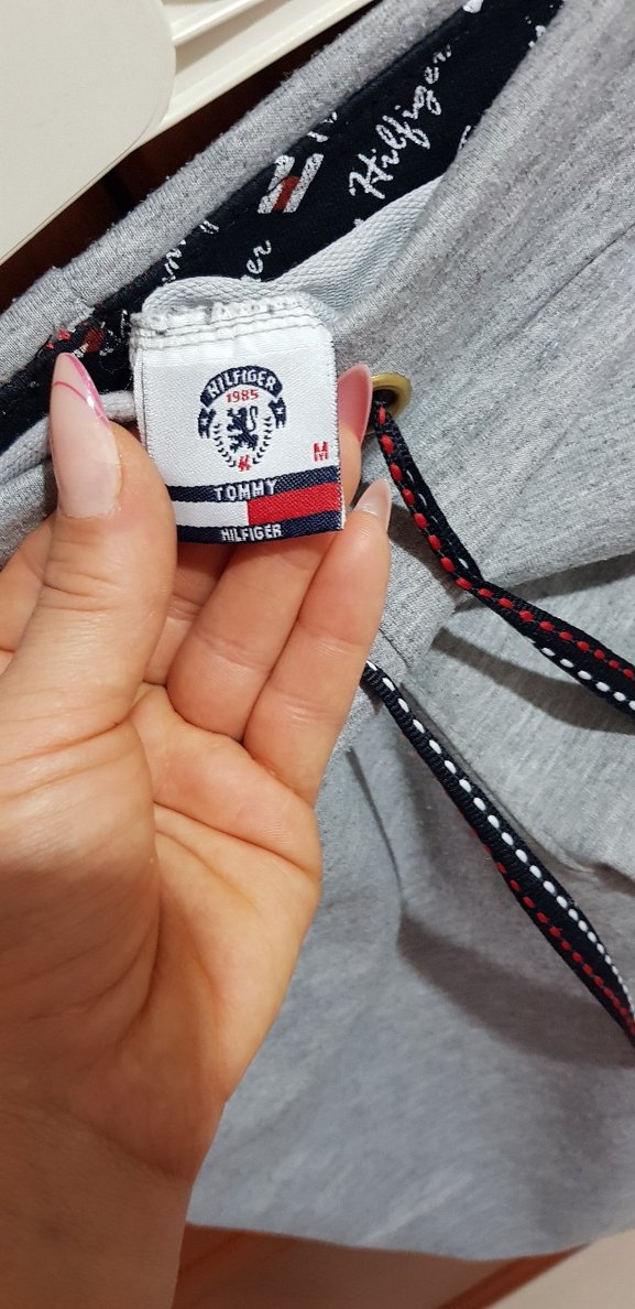 Gri Bel Bantlı Kadın Mini Şort - Görsel 4