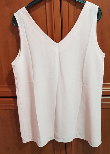 Pudra V Yakalı Kolsuz Kadın Bluz - Görsel 3