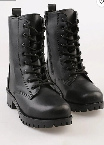 Zara Siyah postal bot