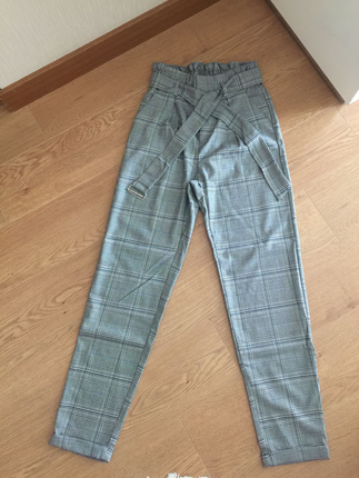 Bershka Kumaş Pantalon 